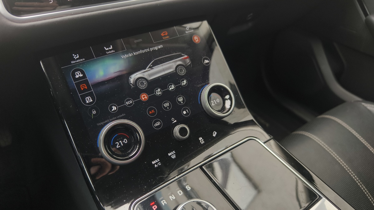 range-rover-velar-test-2026-21