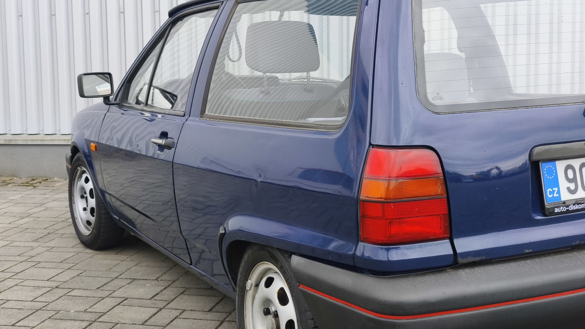 volkswagen-polo-86c-steilheck-20
