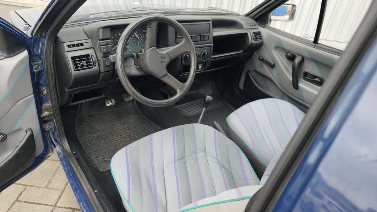 volkswagen-polo-86c-steilheck-26