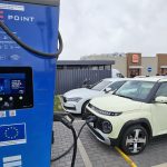 Praha má nový dobíjecí rekord. PRE otevřela největší elektromobilní hub