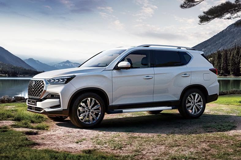 Poctivá nafta, rám a kufr 1 051 litrů. Toto auto ukazuje, jak má vypadat opravdové SUV