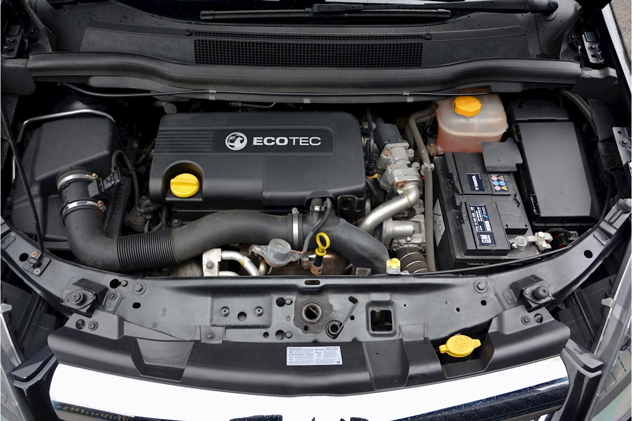 Spotřeba 5 litrů a výdrž 300 tisíc km. Bazarový poklad za necelých 100 000 Kč