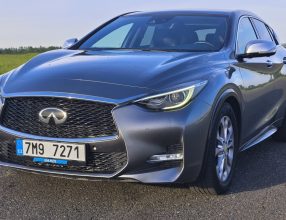 infiniti-q30-12