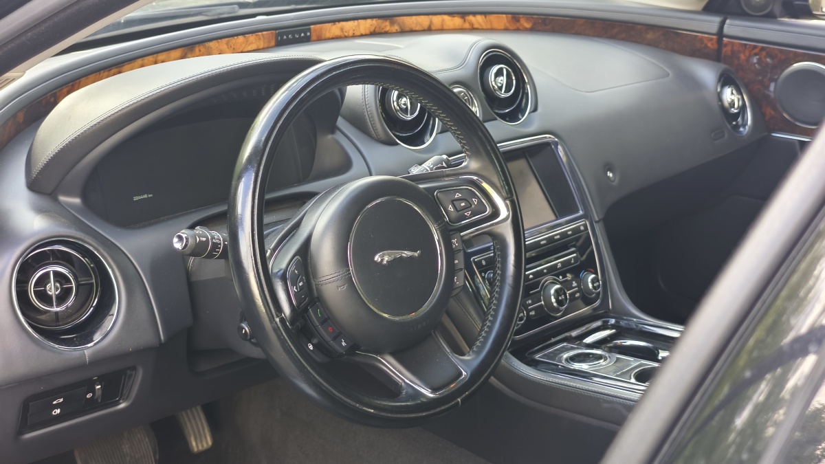 jaguar-xj-x351-32