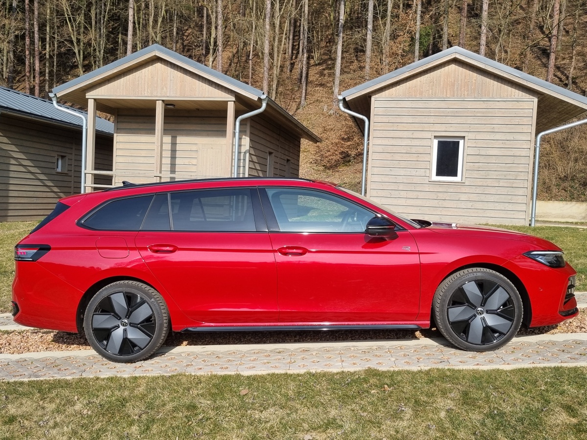volkswagen-passat-variant-2026-test-3