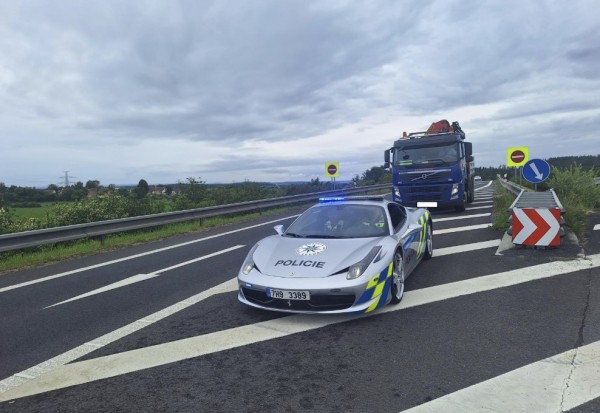 policie-ferrari