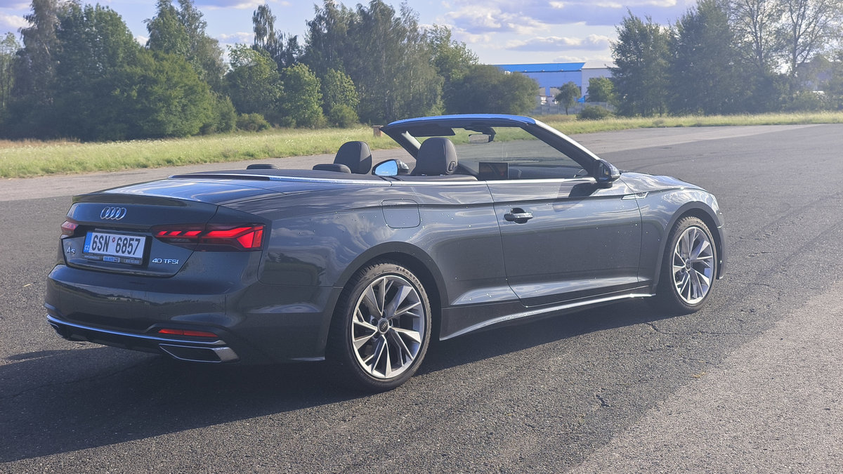 audi-a5-cabriolet-2024-11