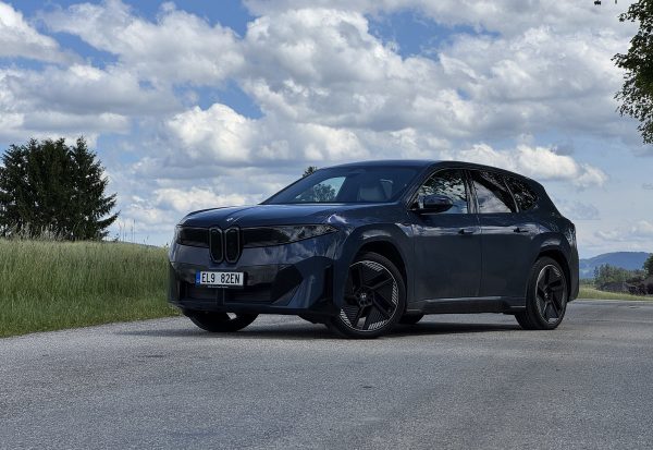 bmw-ix3-2026-108