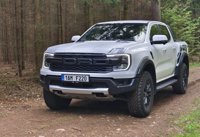 ford-ranger-raptor-2026-10