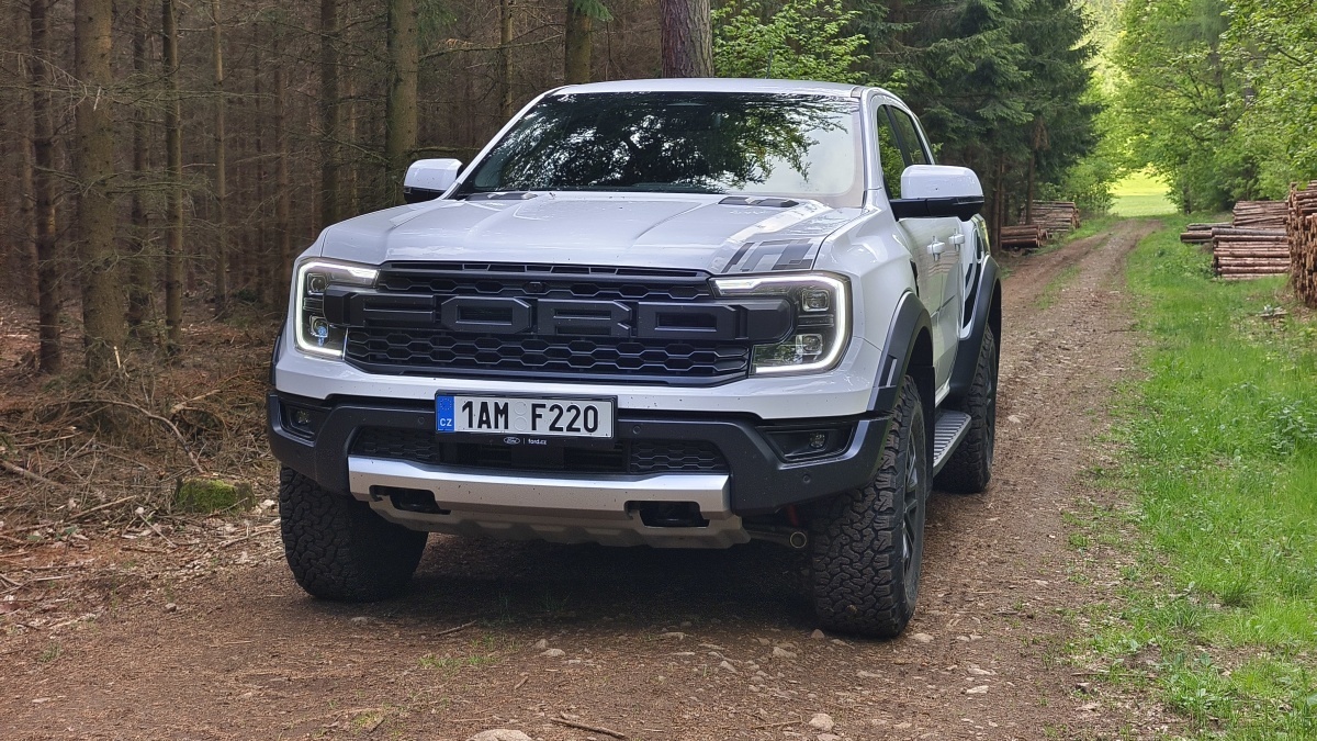 ford-ranger-raptor-2026-12