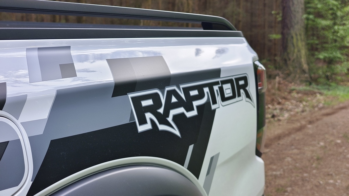 ford-ranger-raptor-2026-16