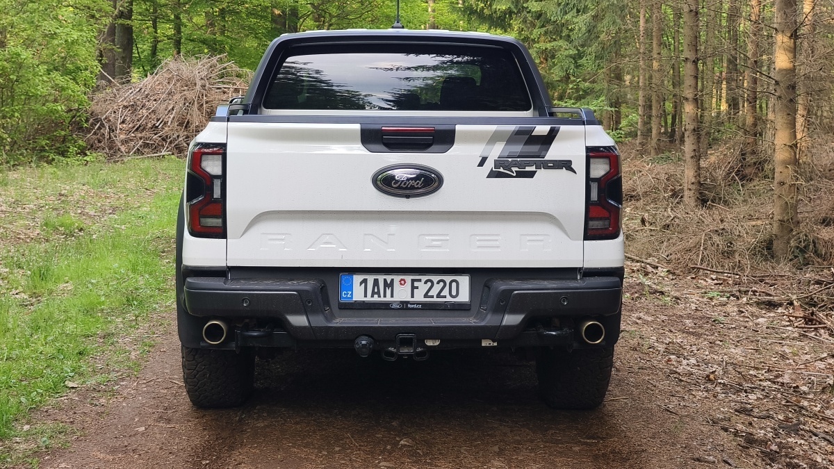 ford-ranger-raptor-2026-17