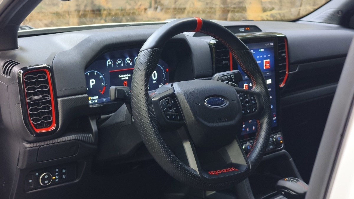 ford-ranger-raptor-2026-21