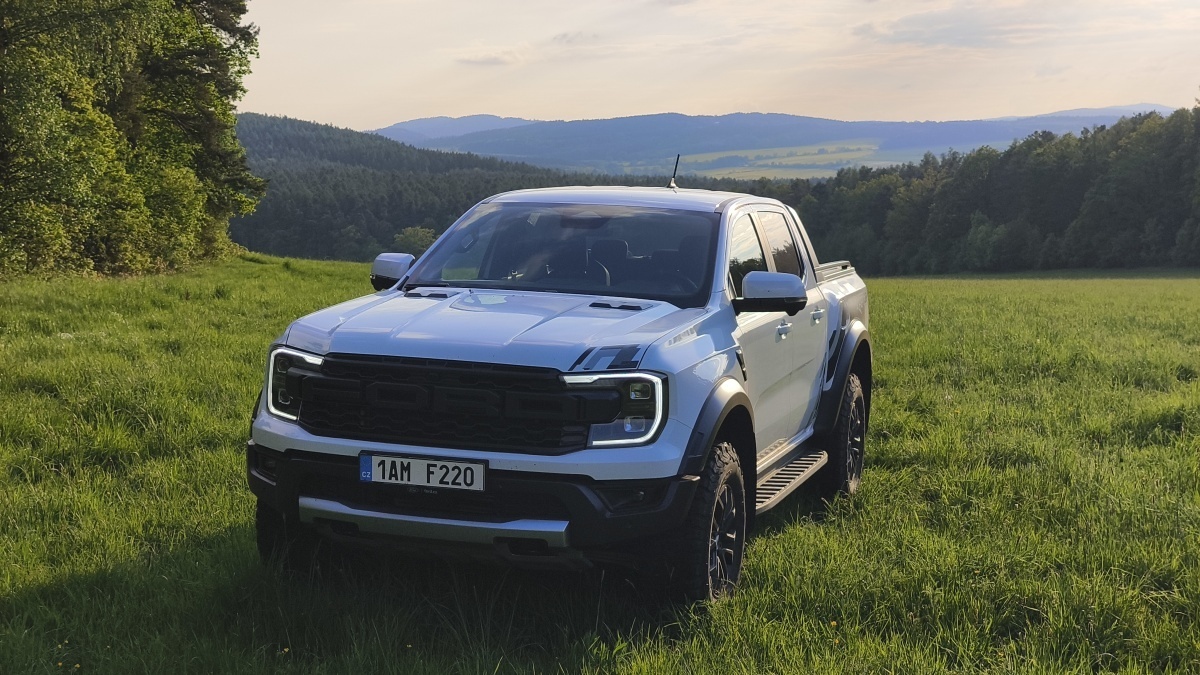 ford-ranger-raptor-2026-51