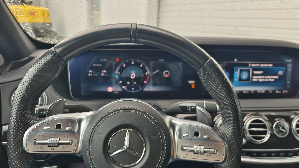 mercedes-benz-s-w222-10