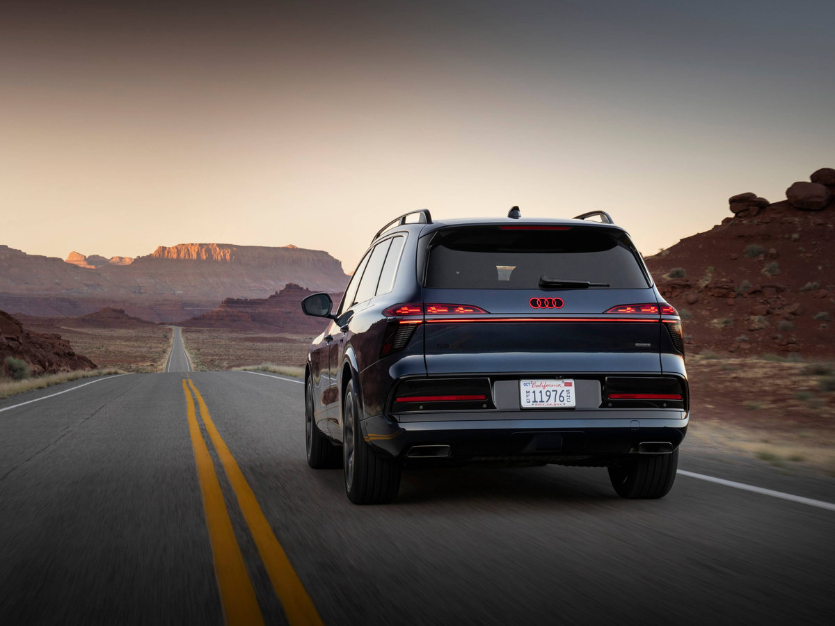 audi-q9-4_result