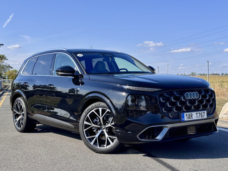Diesel ještě neřekl poslední slovo. Nové Audi Q7 jsme projeli a nahlédli i do jeho rodiště