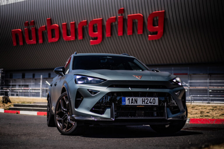 390 koní, pět válců a Nürburgring. CUPRA Formentor VZ5 ukázala, co skutečně vydrží