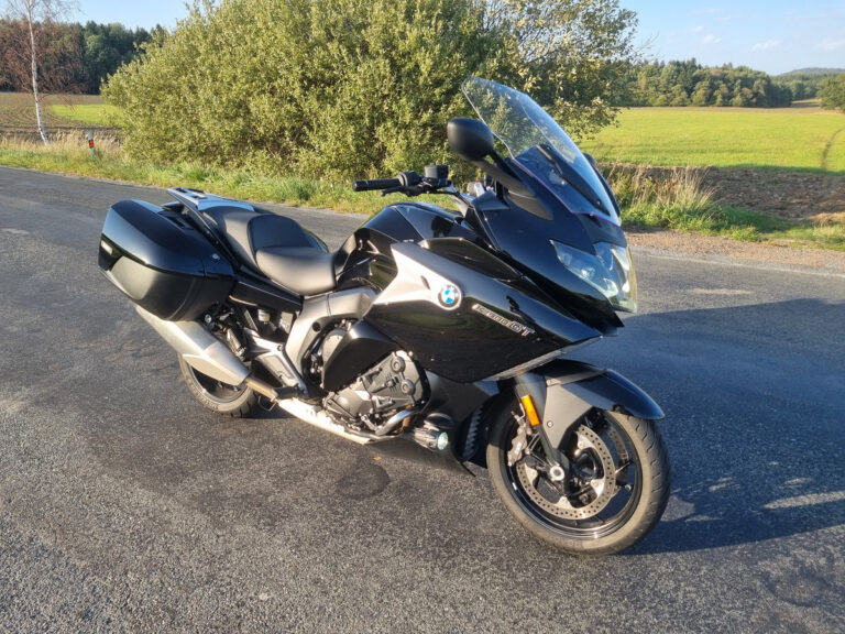 Test BMW K 1600 GT: Šest válců, které vám zkazí chuť na obyčejné motorky