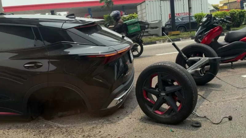 Čínskému SUV Omoda se za jízdy utrhla celá zadní náprava. Automobilka teď svolává tisíce aut